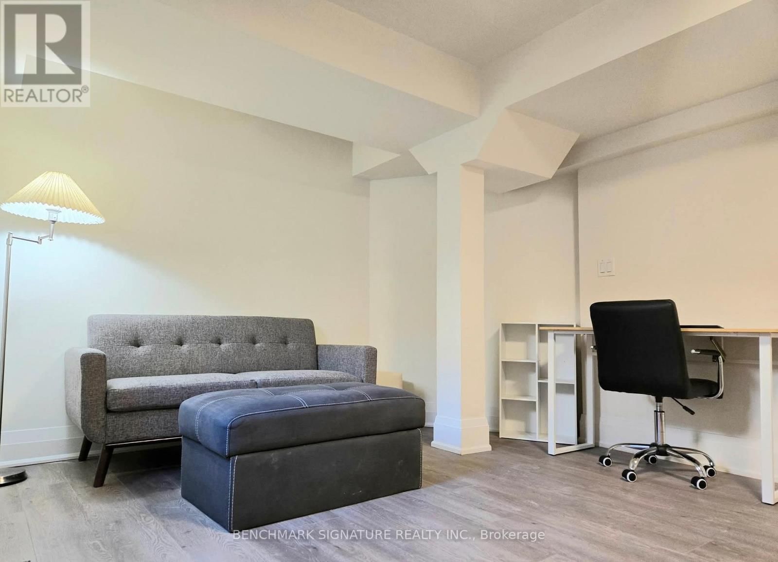 (Bsmt) - 50 CURRENT DRIVE SOUTH Image 3