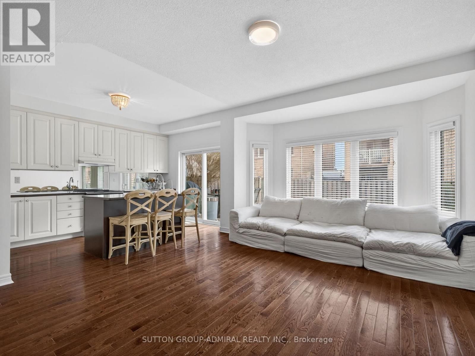 21 ASNER AVENUE Image 8