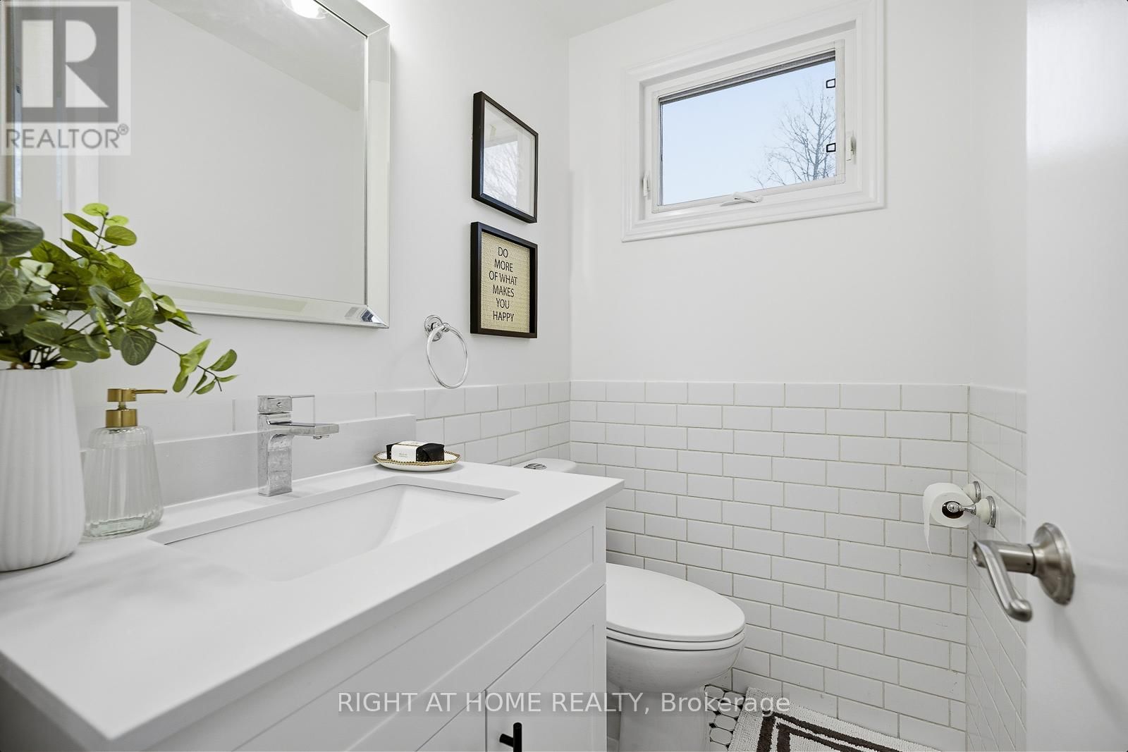 259 GLENWOODS AVENUE Image 18