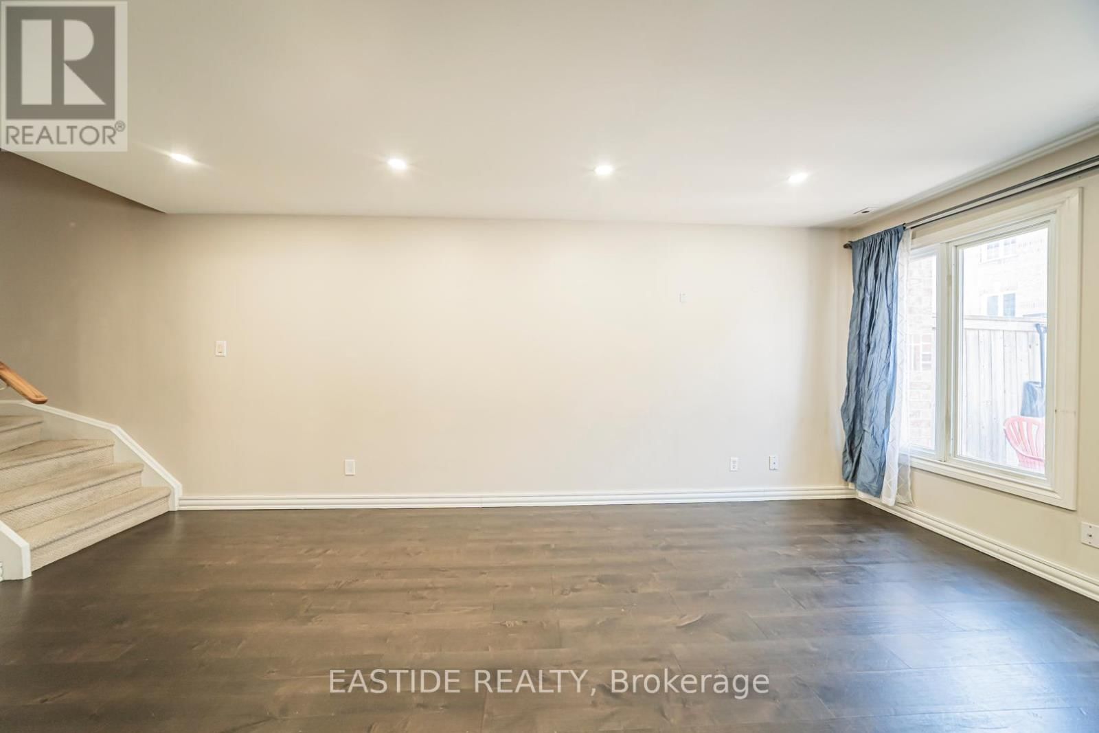 96 - 151 TOWNSGATE DRIVE Image 9