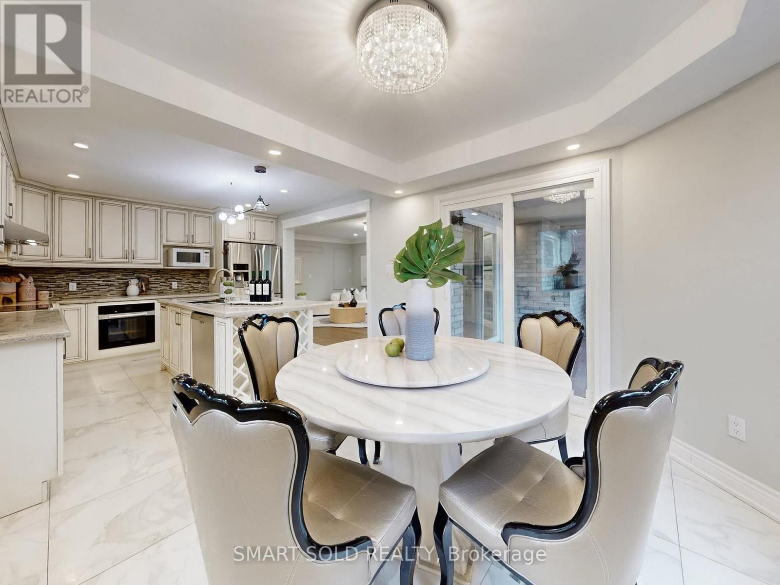 24 NORMANDY CRESCENT Image 11