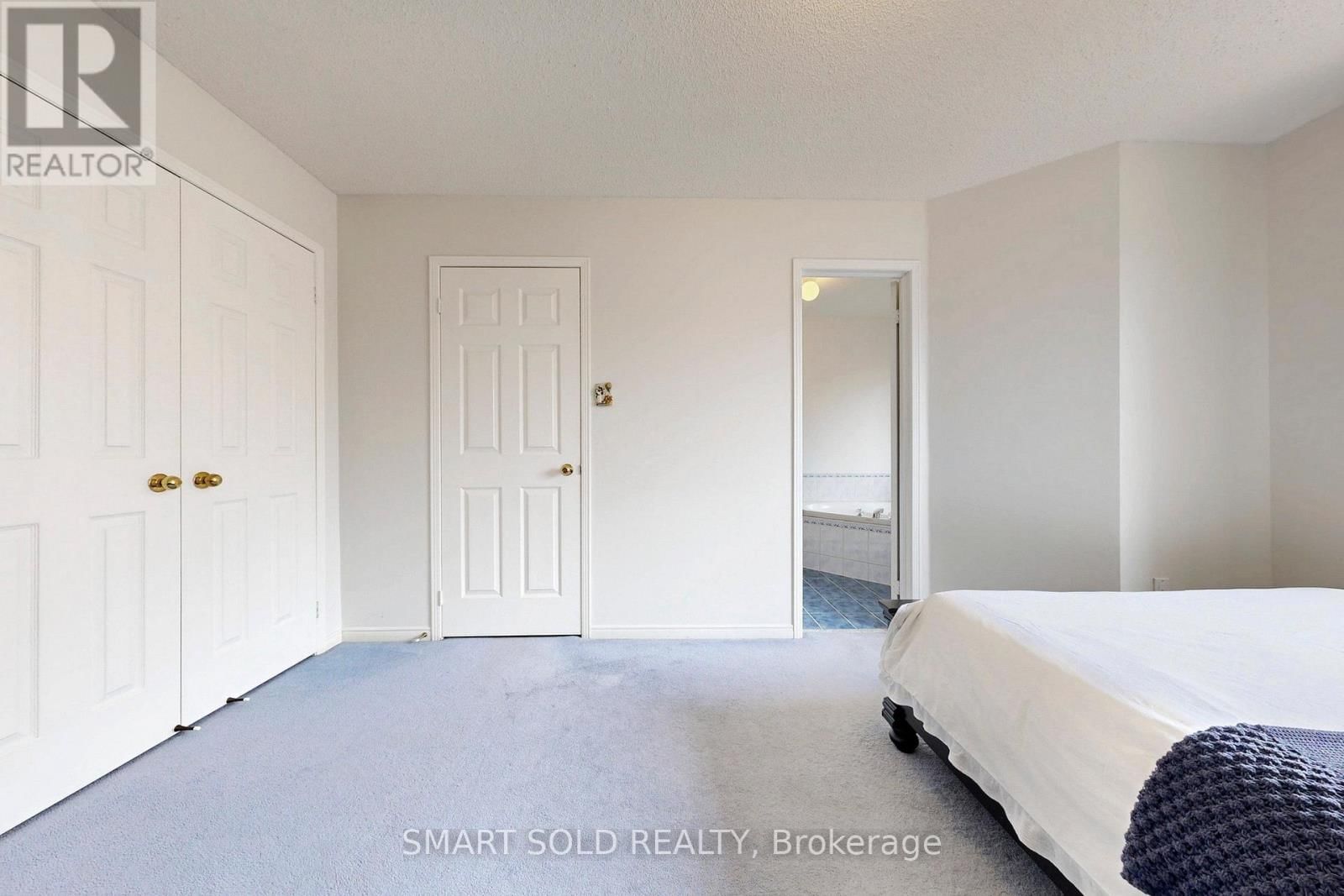 299 YELLOWOOD CIRCLE Image 26