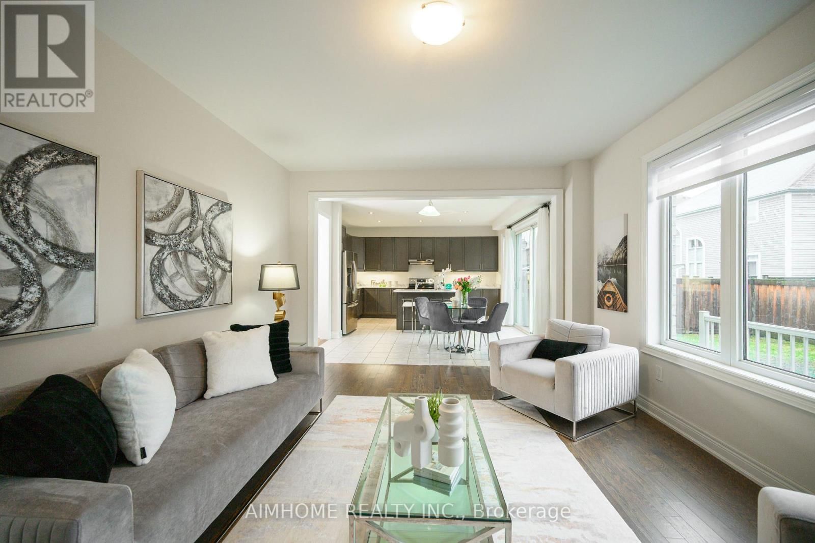 3 JERICHO AVENUE Image 18