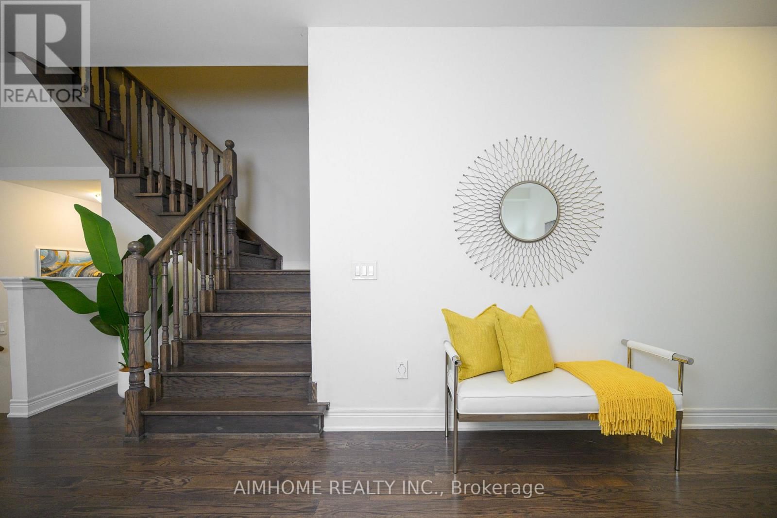 3 JERICHO AVENUE Image 19