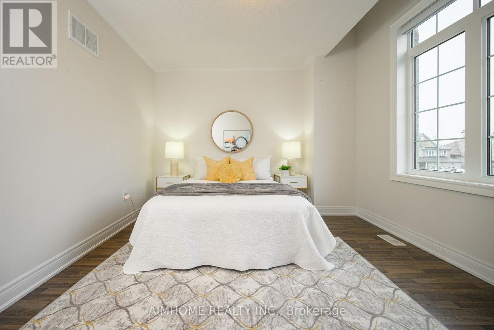 3 JERICHO AVENUE Image 25