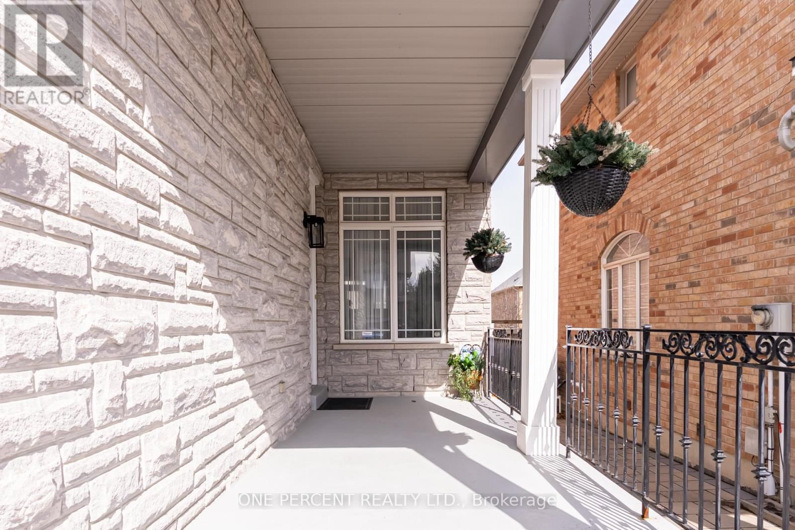 4 COPPERSTONE CRESCENT Image 2