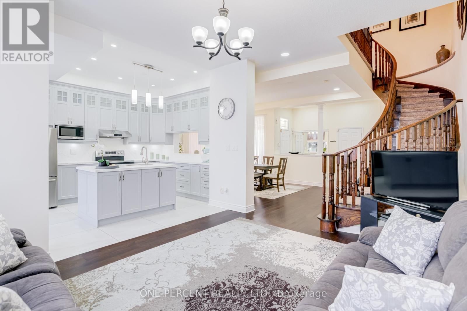 4 COPPERSTONE CRESCENT Image 8