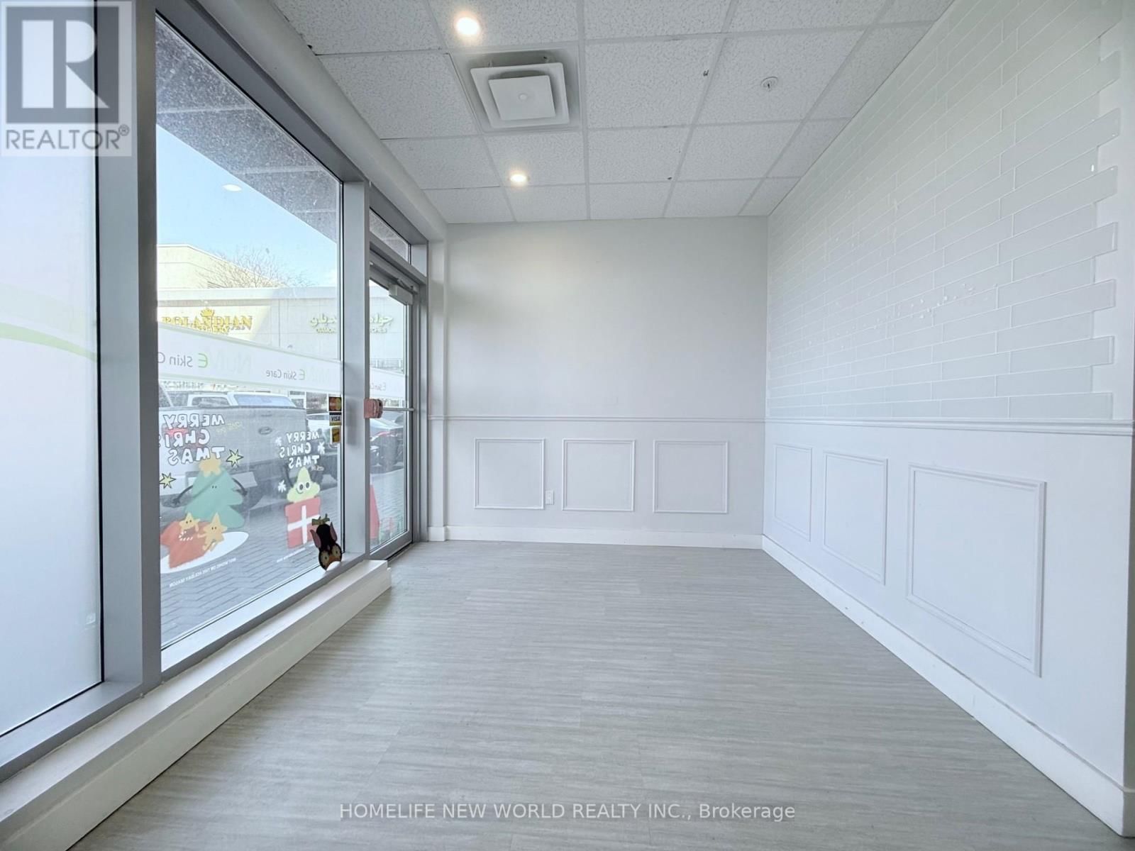 7181 YONGE STREET Image 8