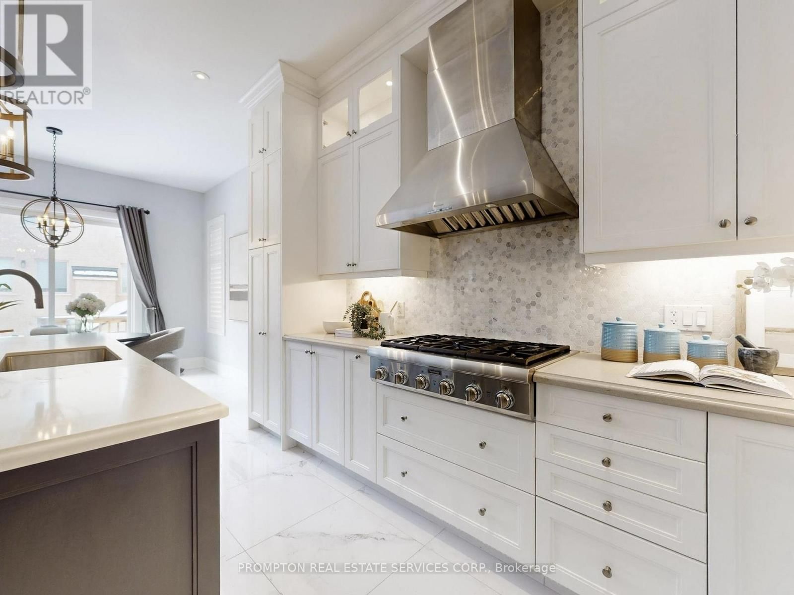 39 GIARDINA CRESCENT Image 9