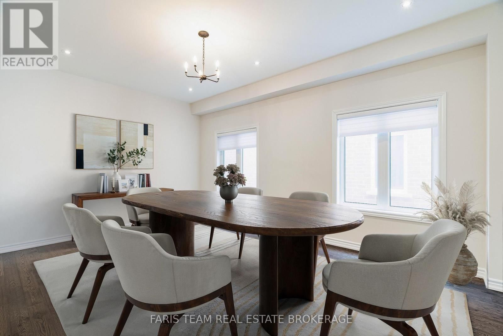 1559 FARROW CRESCENT Image 16