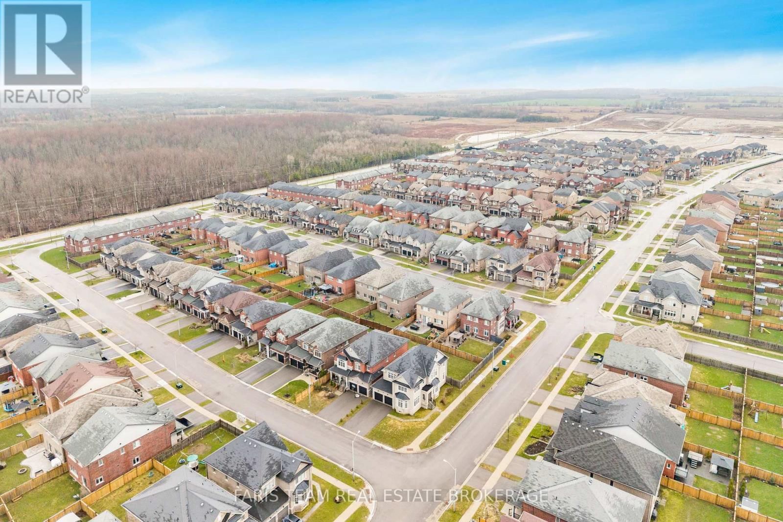 1559 FARROW CRESCENT Image 50