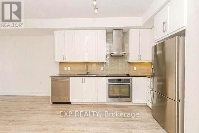 1603 - 9608 YONGE STREET Image 11