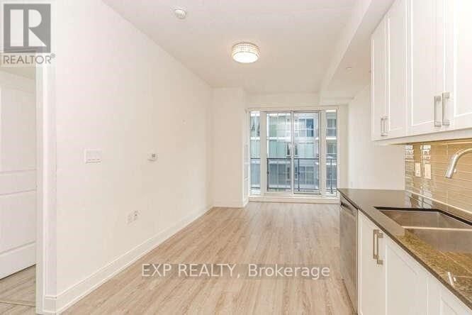 1603 - 9608 YONGE STREET Image 12