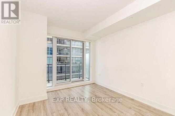 1603 - 9608 YONGE STREET Image 16