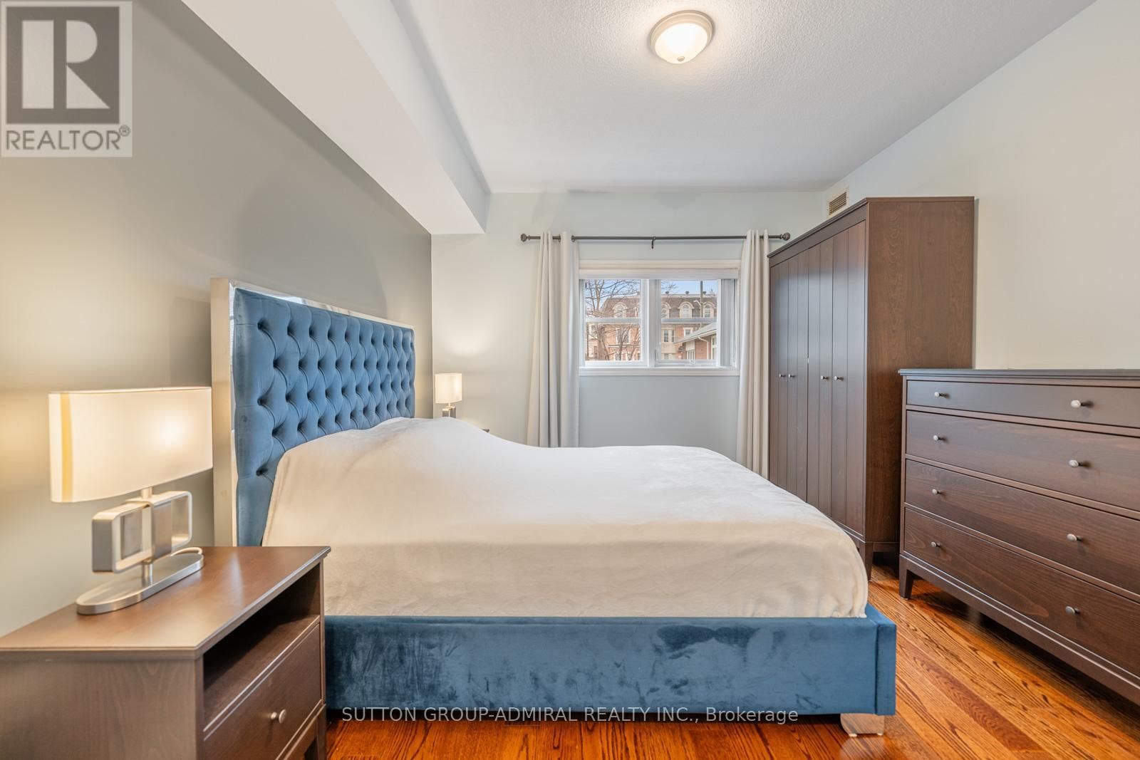 102 - 9944 KEELE STREET Image 11