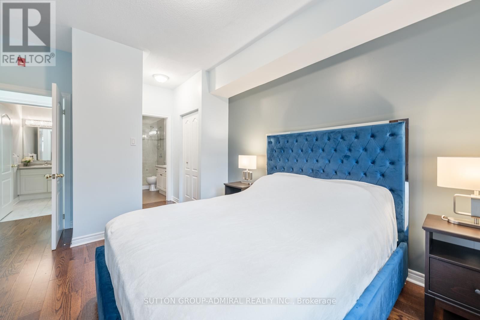 102 - 9944 KEELE STREET Image 12