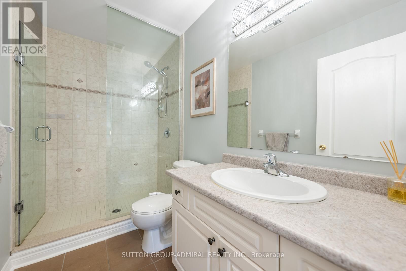 102 - 9944 KEELE STREET Image 13