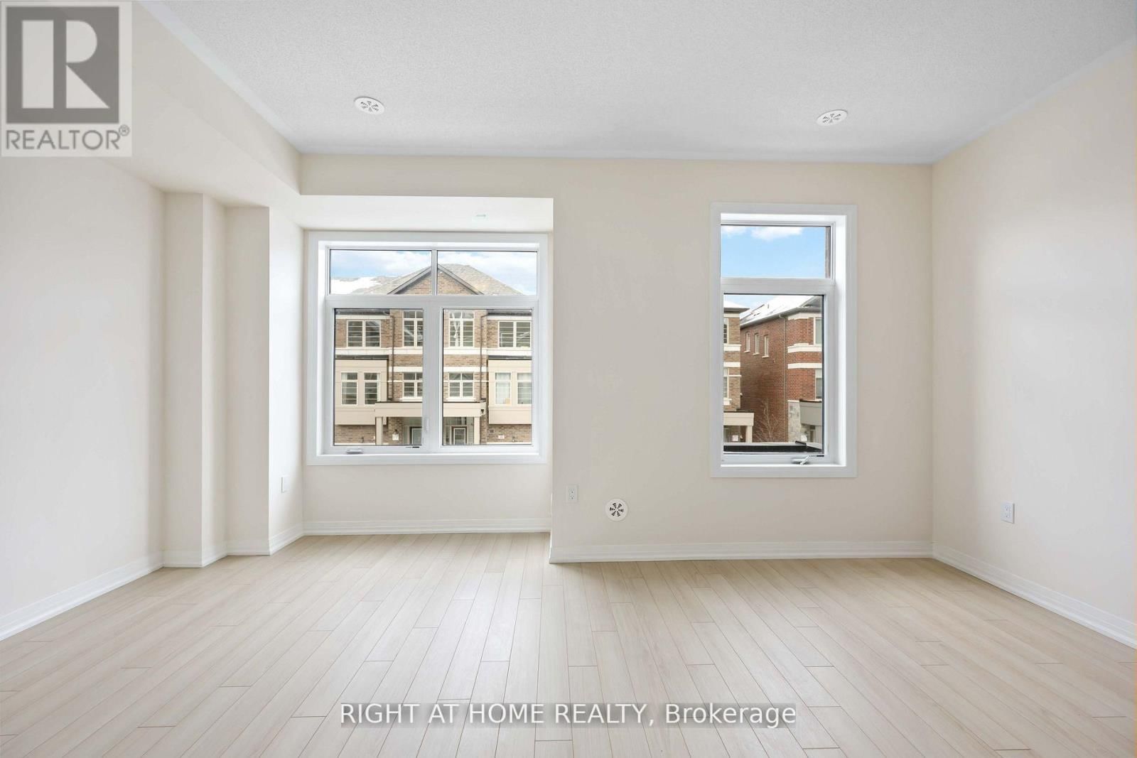 (Upper) - 31 SISSONS WAY Image 11