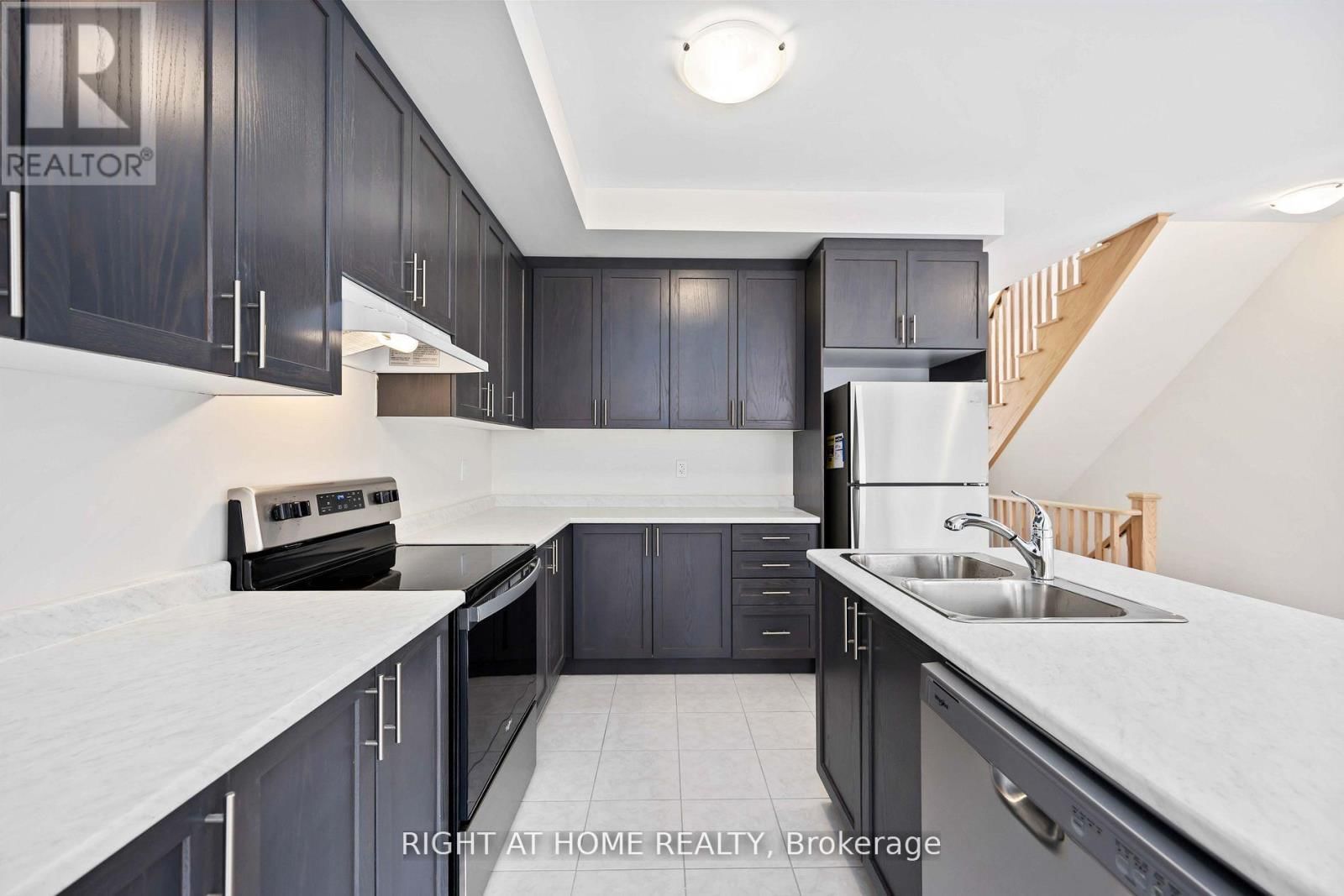 (Upper) - 31 SISSONS WAY Image 7