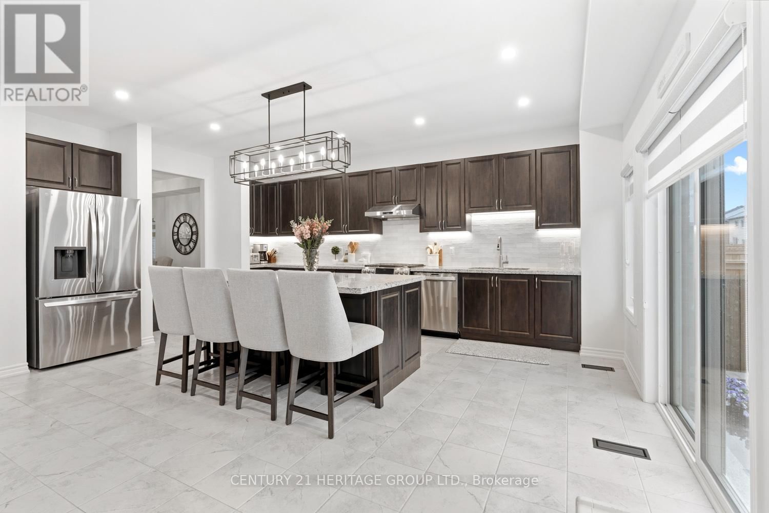 1530 HARKER STREET Image 11