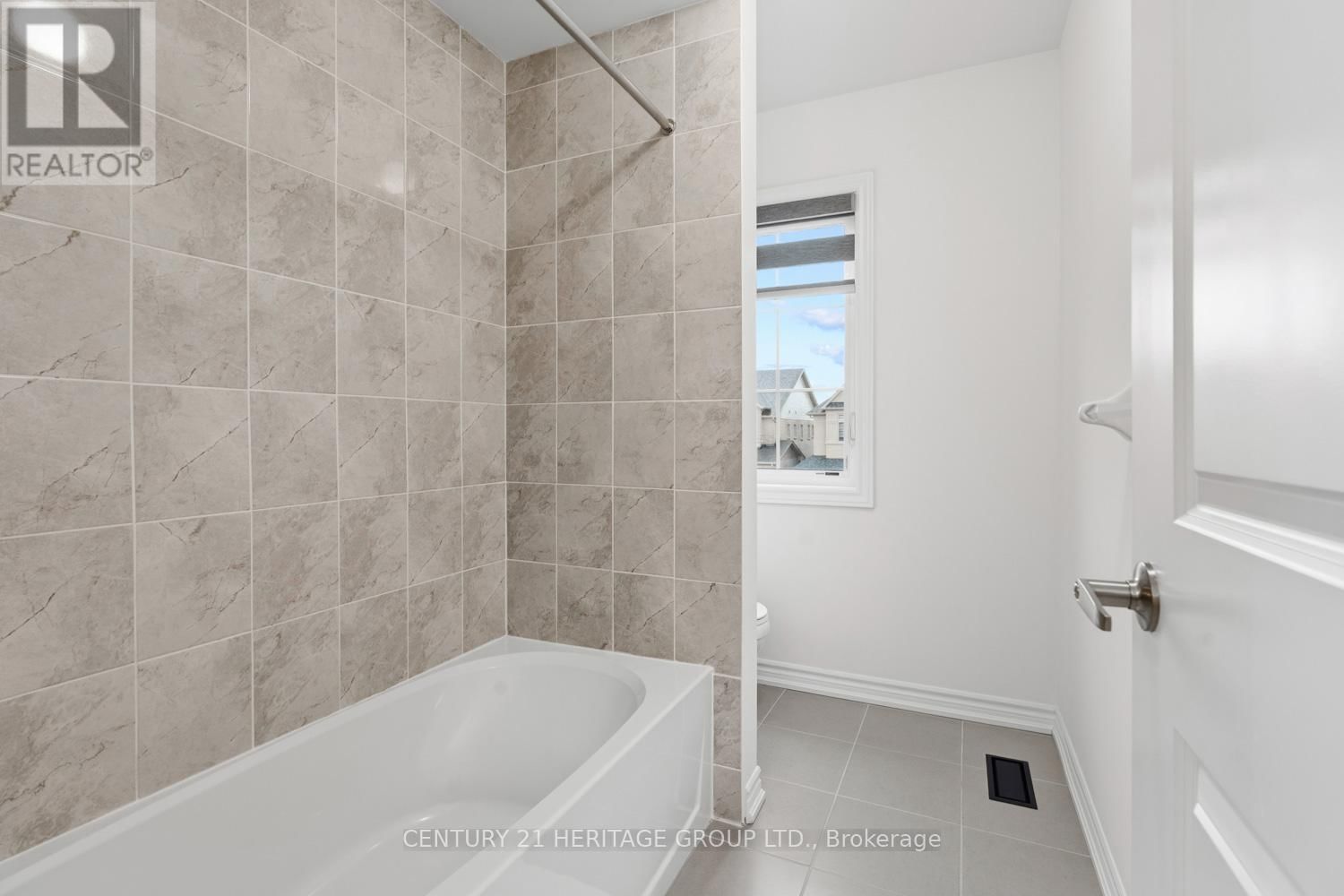 1530 HARKER STREET Image 39