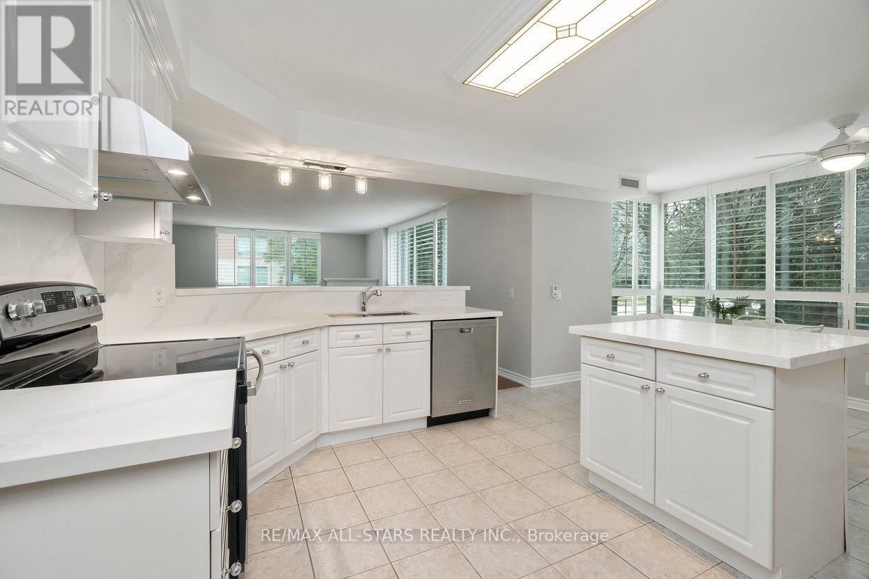 107 - 50 THE BOARDWALK WAY Image 10