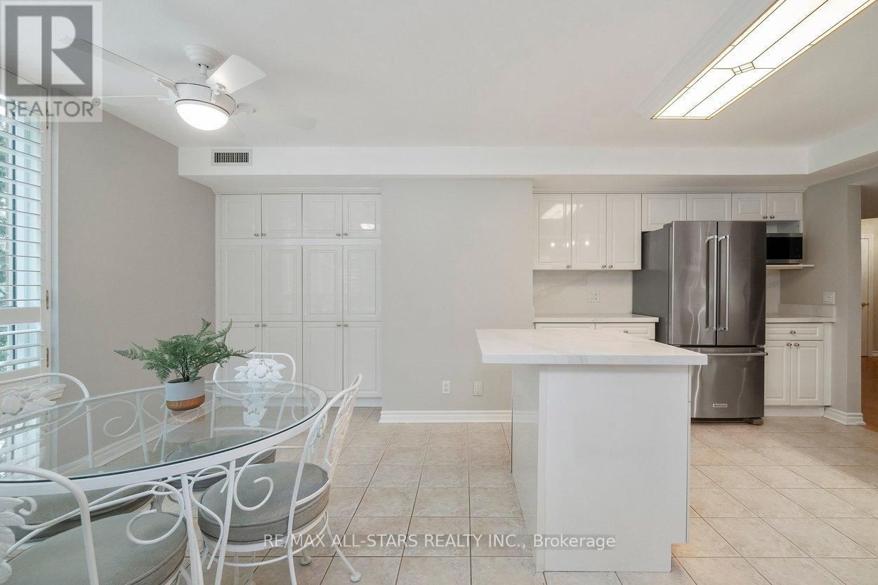 107 - 50 THE BOARDWALK WAY Image 11