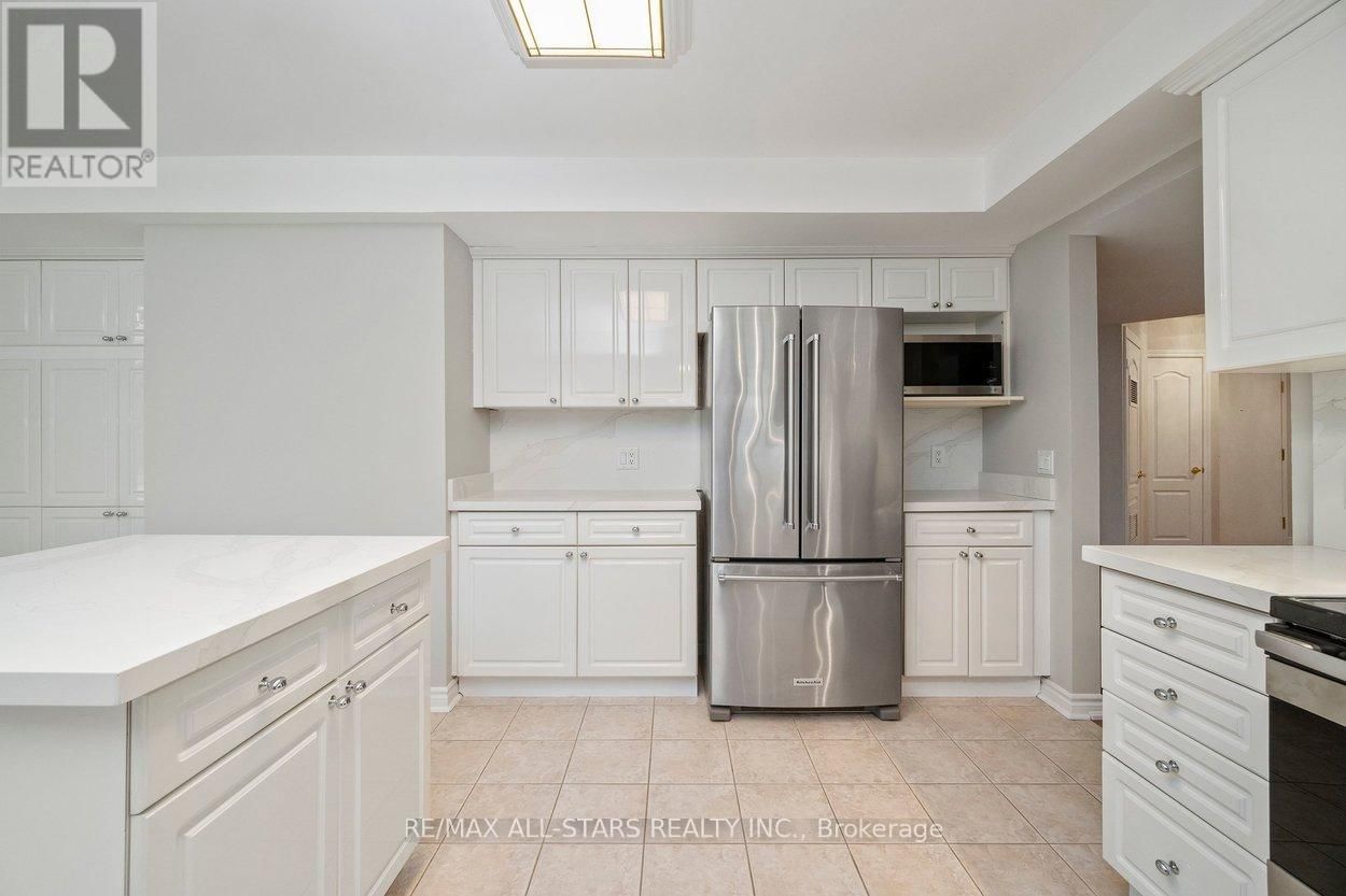 107 - 50 THE BOARDWALK WAY Image 13