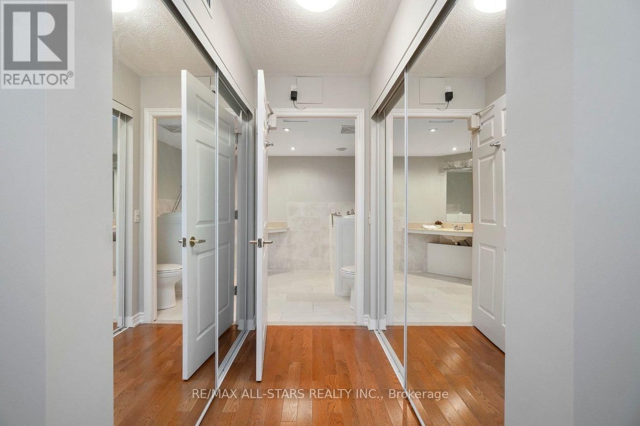 107 - 50 THE BOARDWALK WAY Image 22