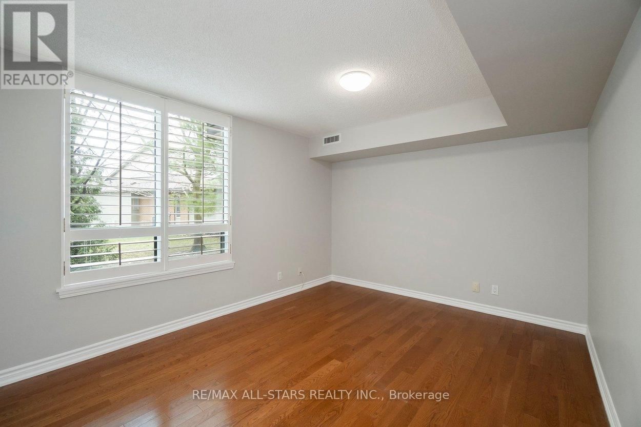 107 - 50 THE BOARDWALK WAY Image 25