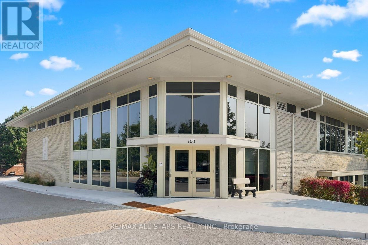 107 - 50 THE BOARDWALK WAY Image 41