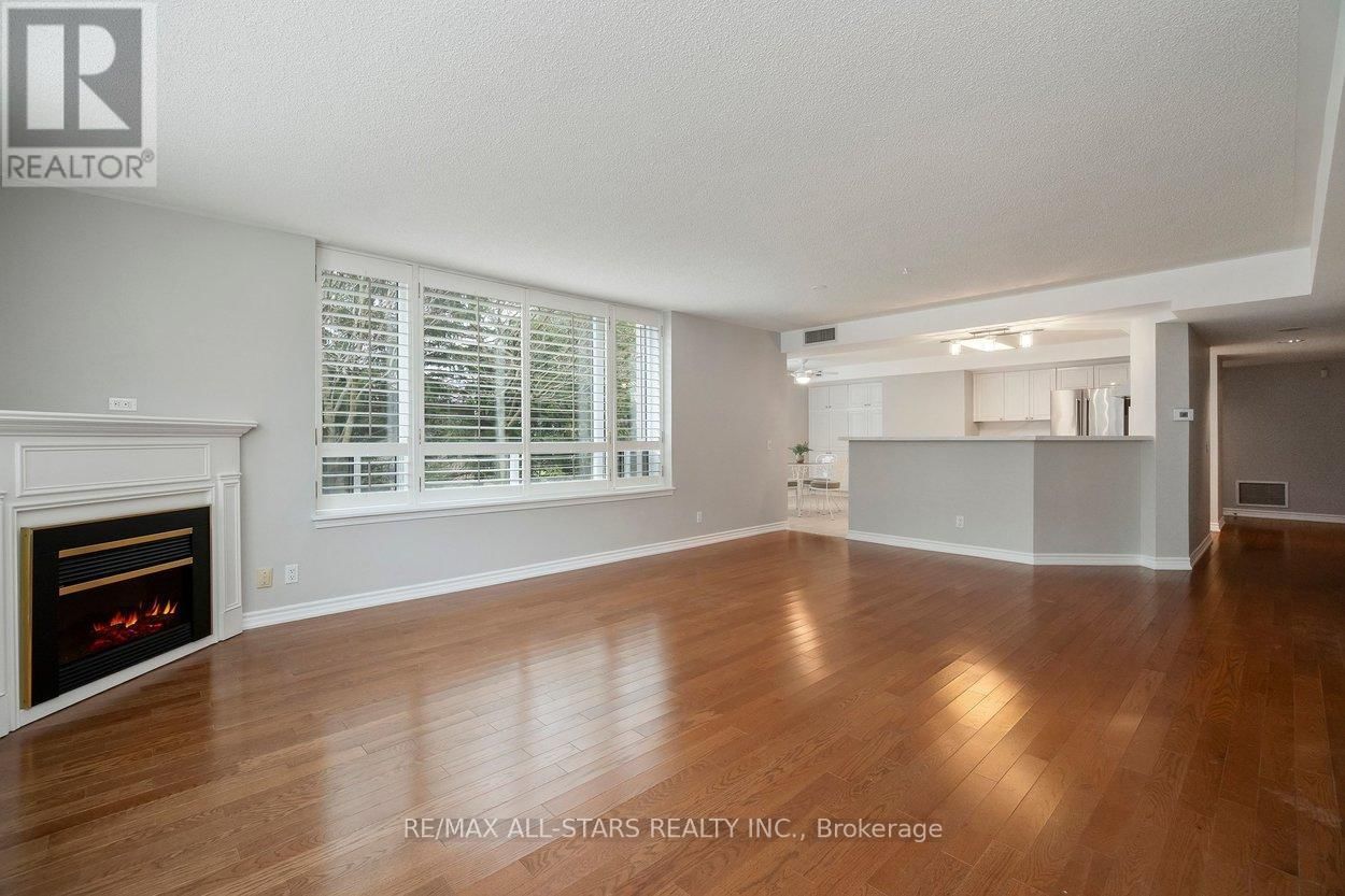 107 - 50 THE BOARDWALK WAY Image 8