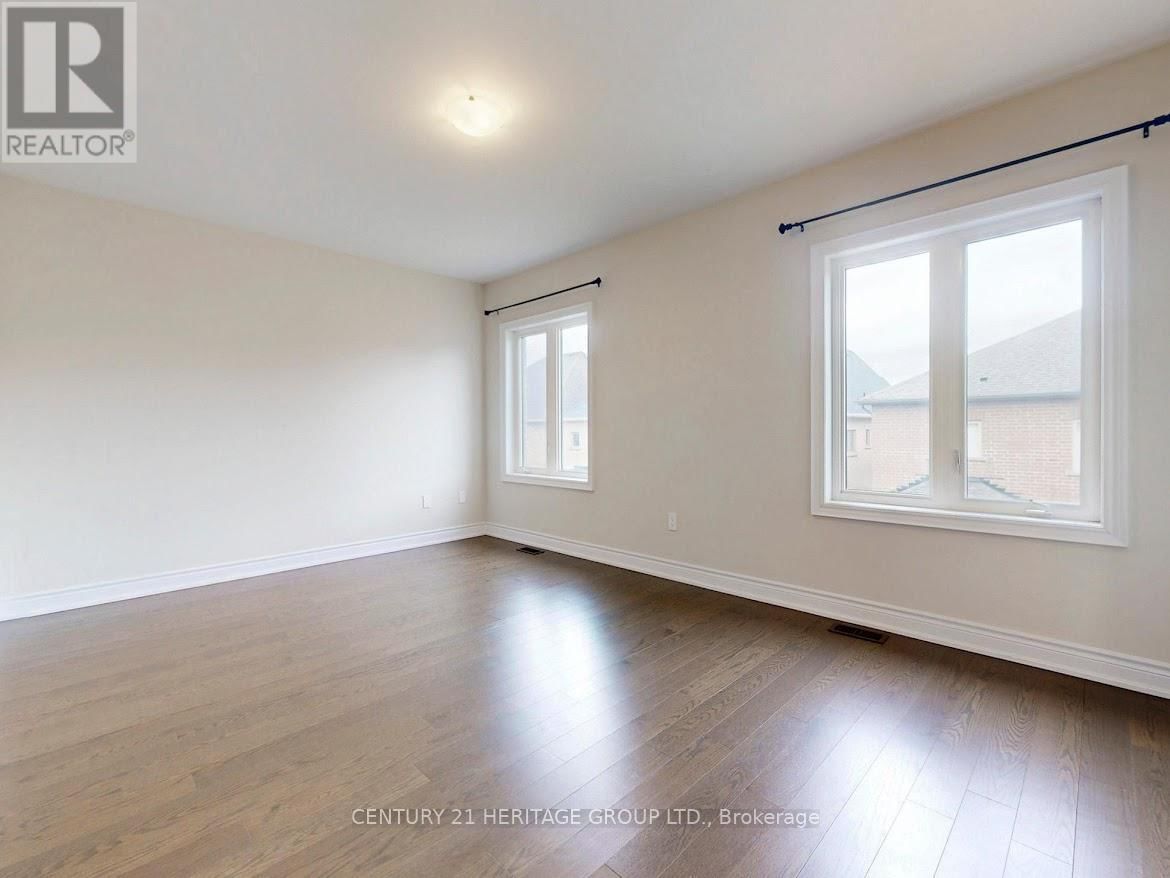 7 SWEET GALE CRESCENT Image 24