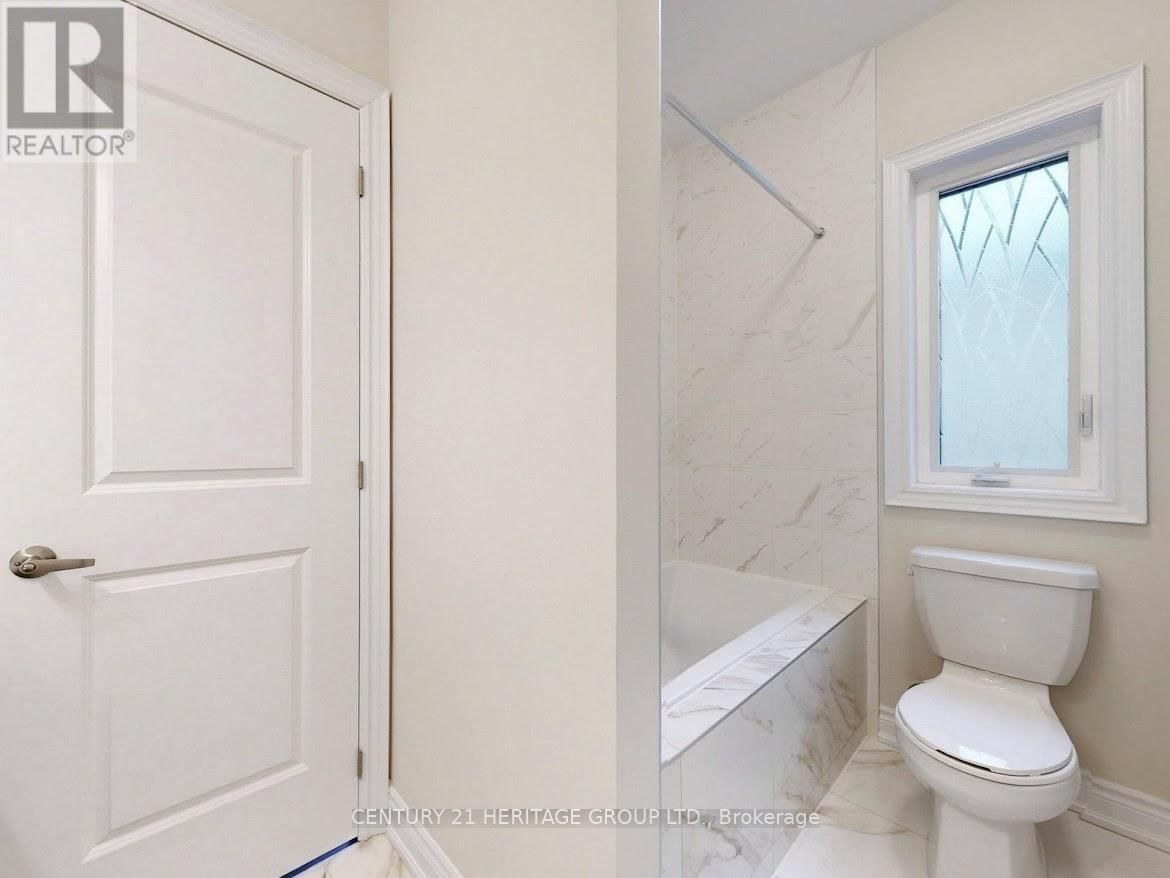 7 SWEET GALE CRESCENT Image 38