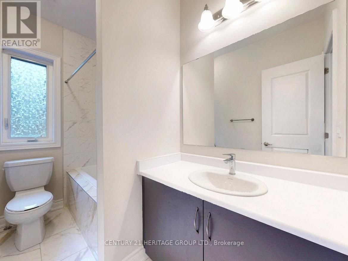 7 SWEET GALE CRESCENT Image 40