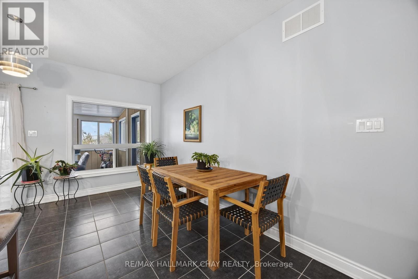 60 BROWNLEY LANE Image 17