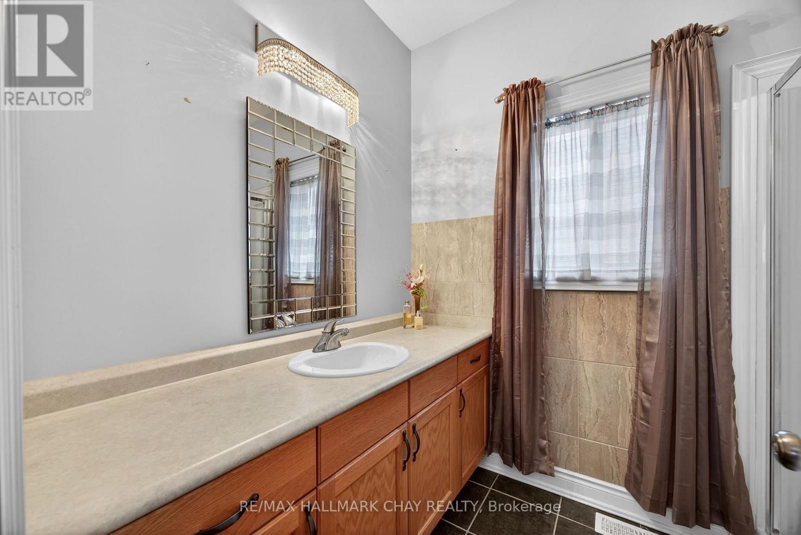 60 BROWNLEY LANE Image 22