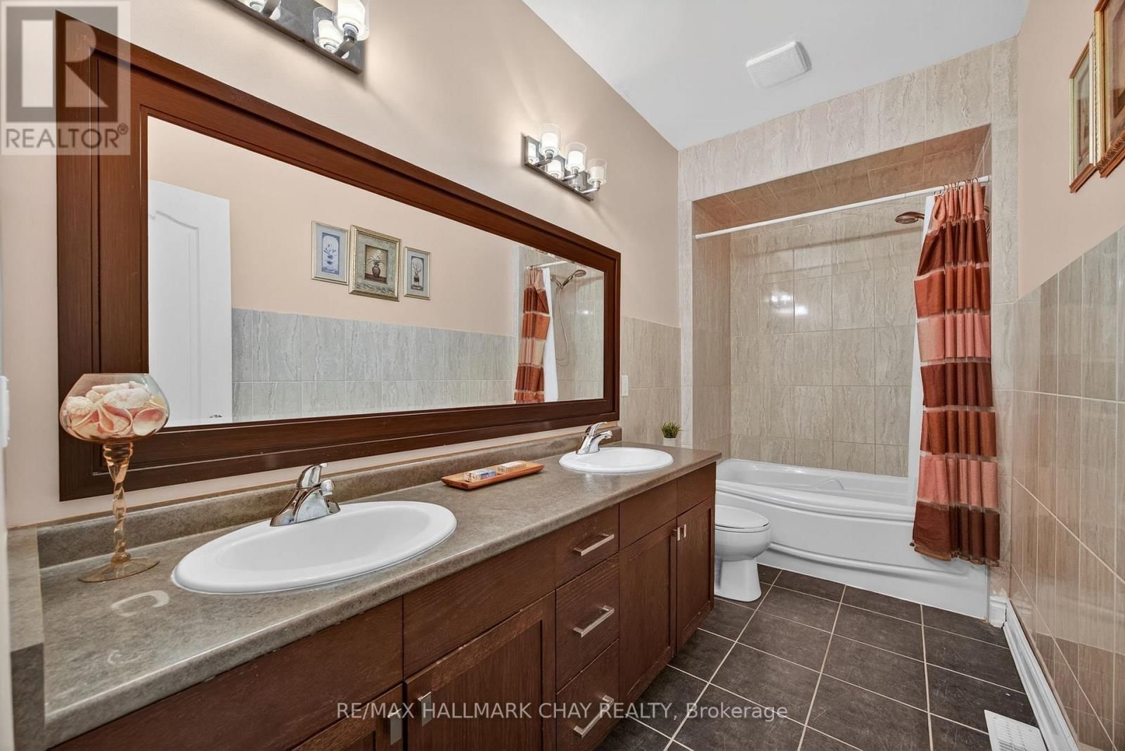 60 BROWNLEY LANE Image 26