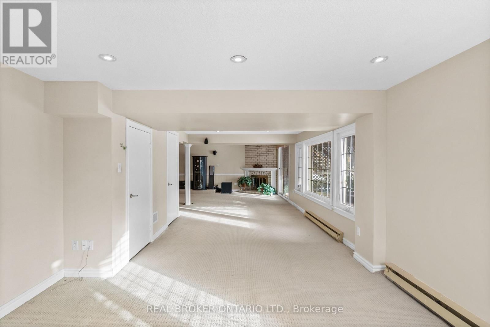 36 ELLINGWOOD COURT Image 2