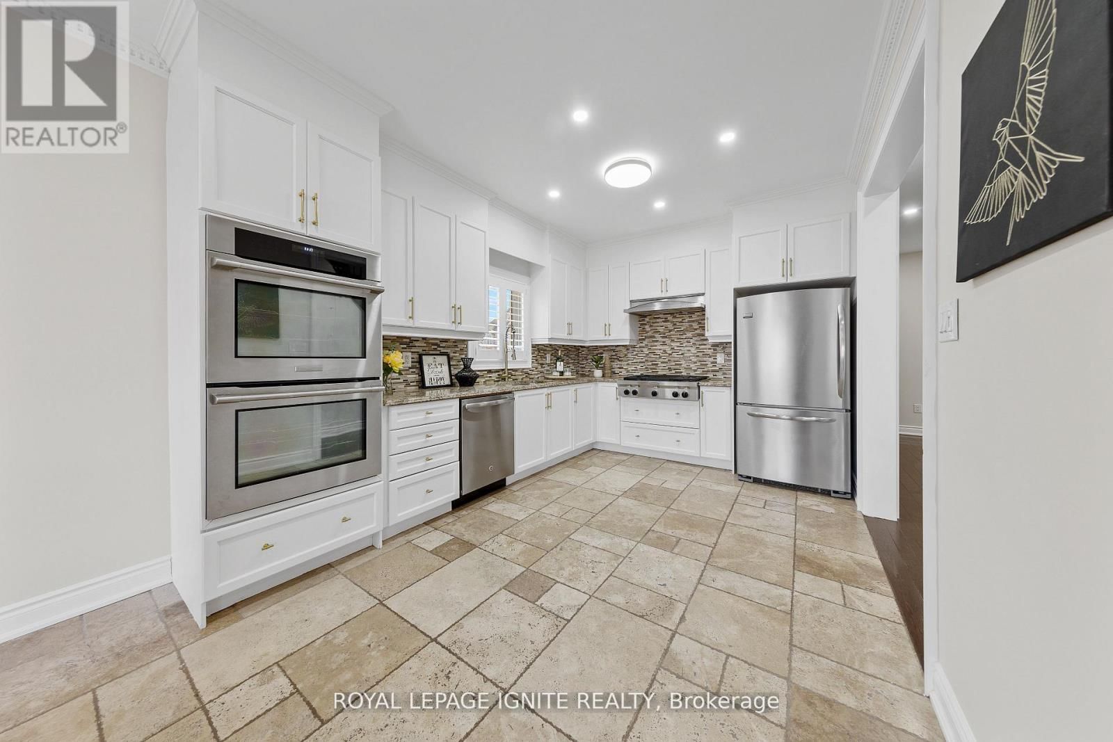 134 GARDINER DRIVE Image 10