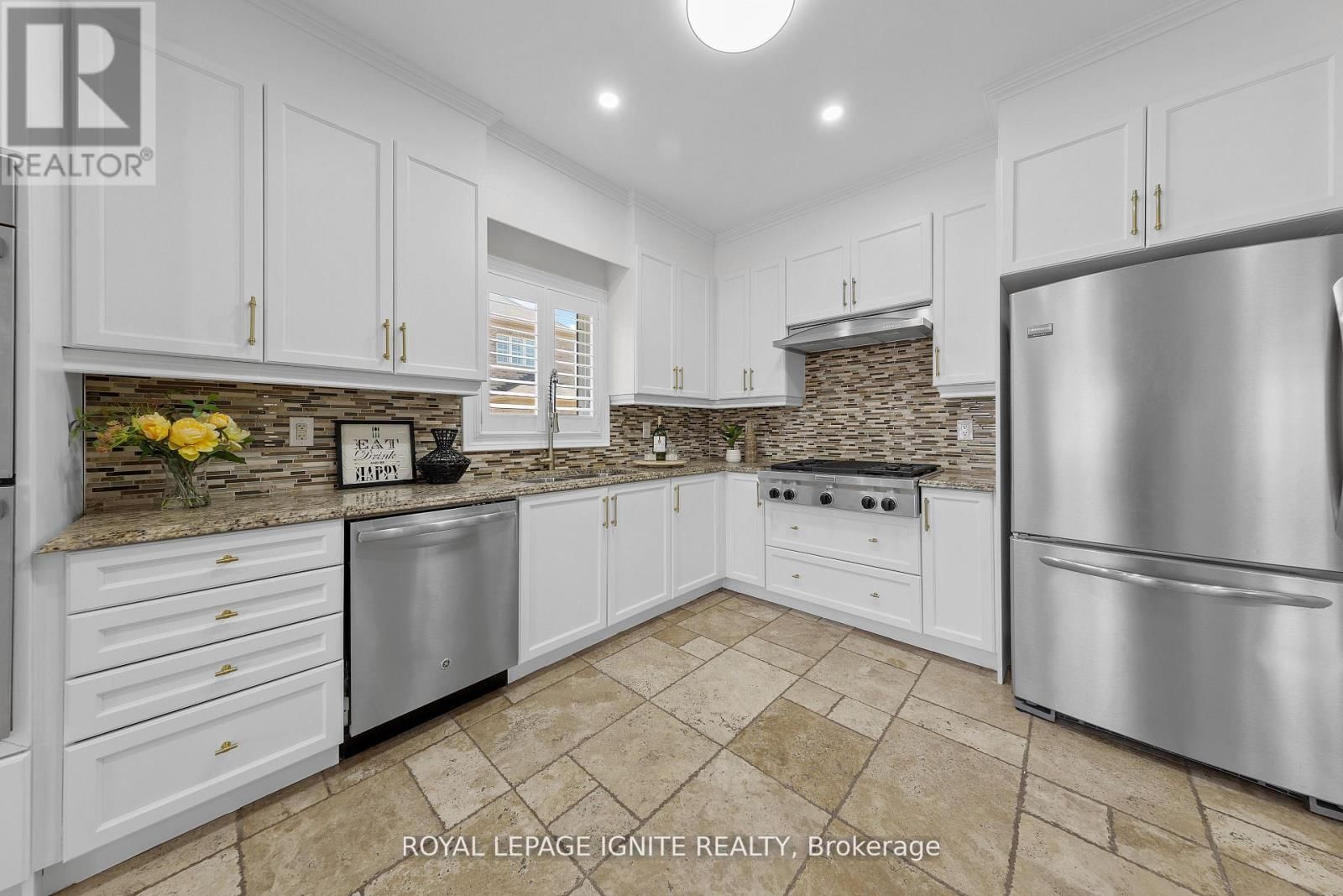 134 GARDINER DRIVE Image 11