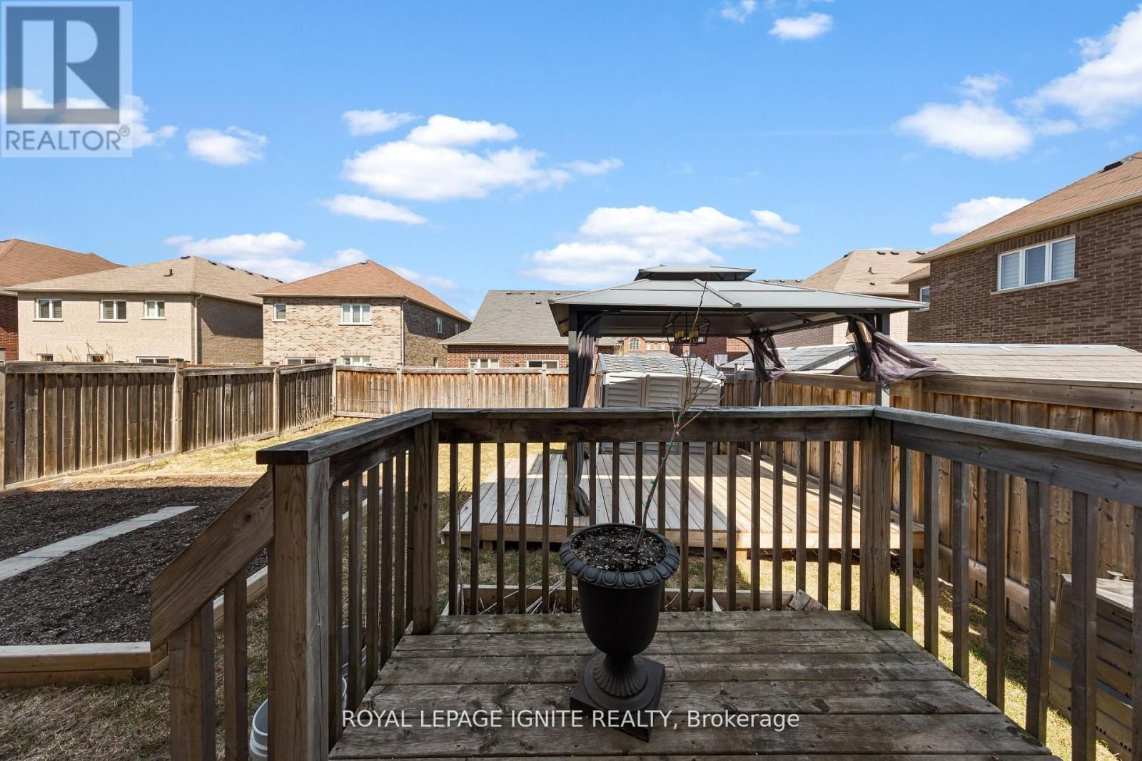 134 GARDINER DRIVE Image 16