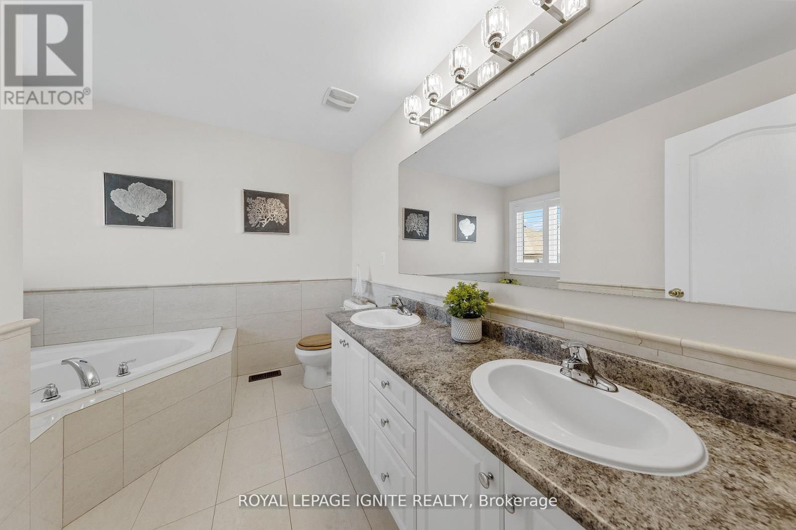 134 GARDINER DRIVE Image 26