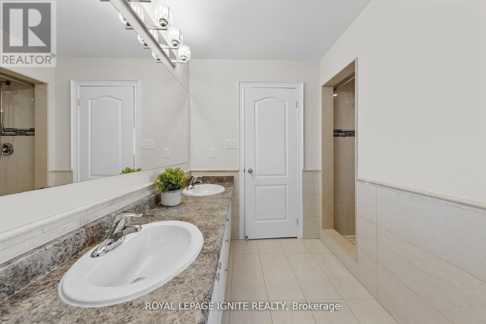 134 GARDINER DRIVE Image 27