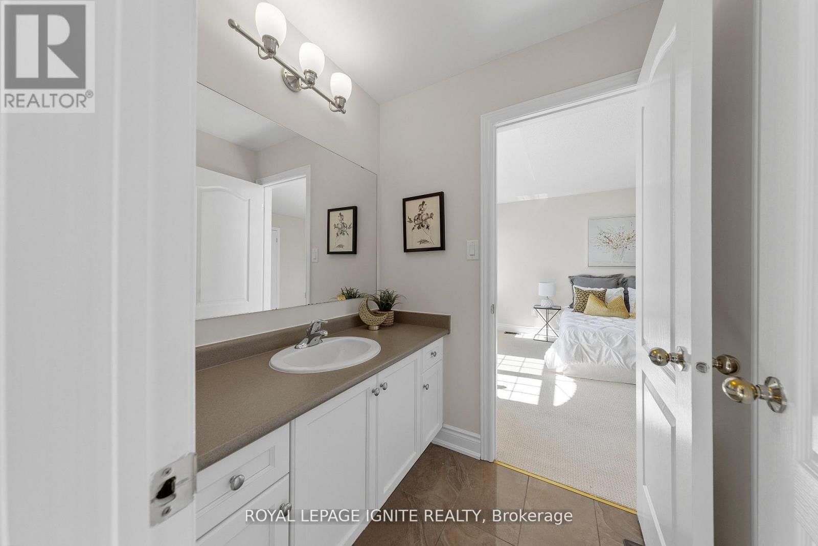 134 GARDINER DRIVE Image 33