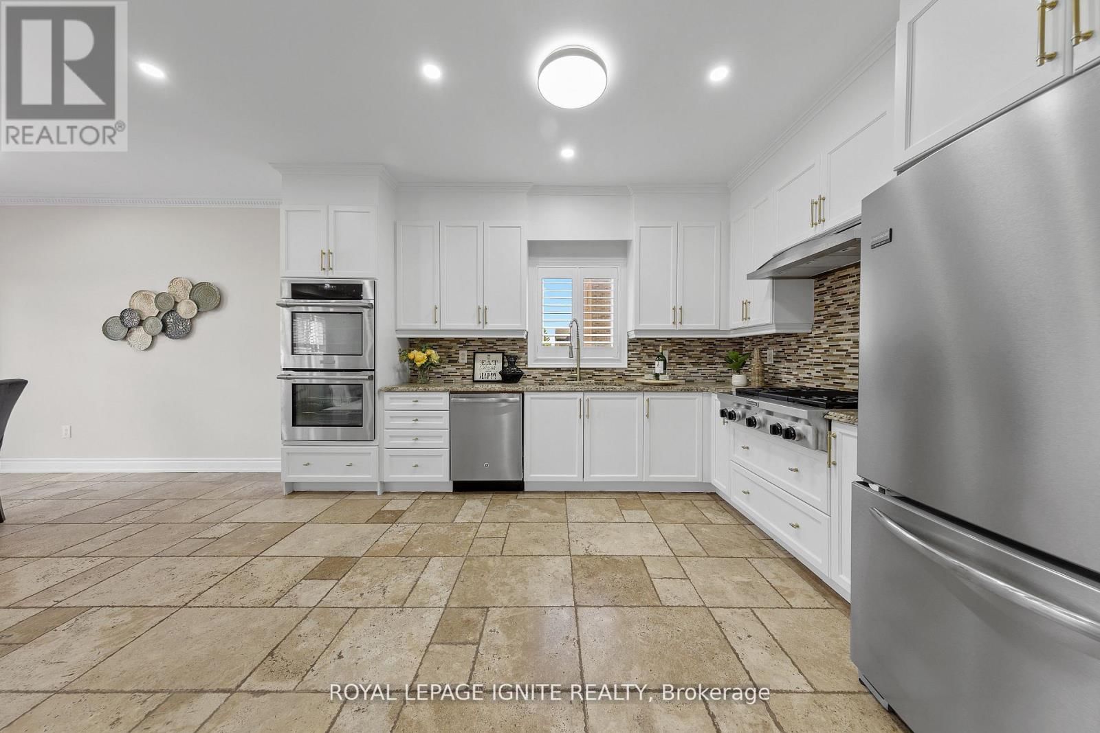 134 GARDINER DRIVE Image 9