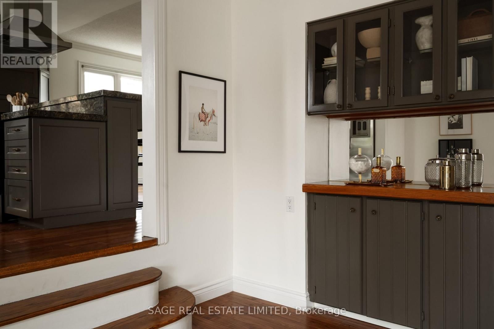 228 YORKSHIRE DRIVE Image 13