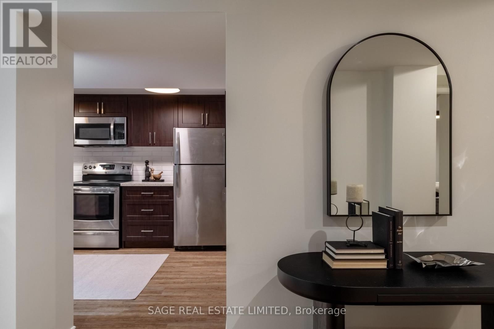 228 YORKSHIRE DRIVE Image 30