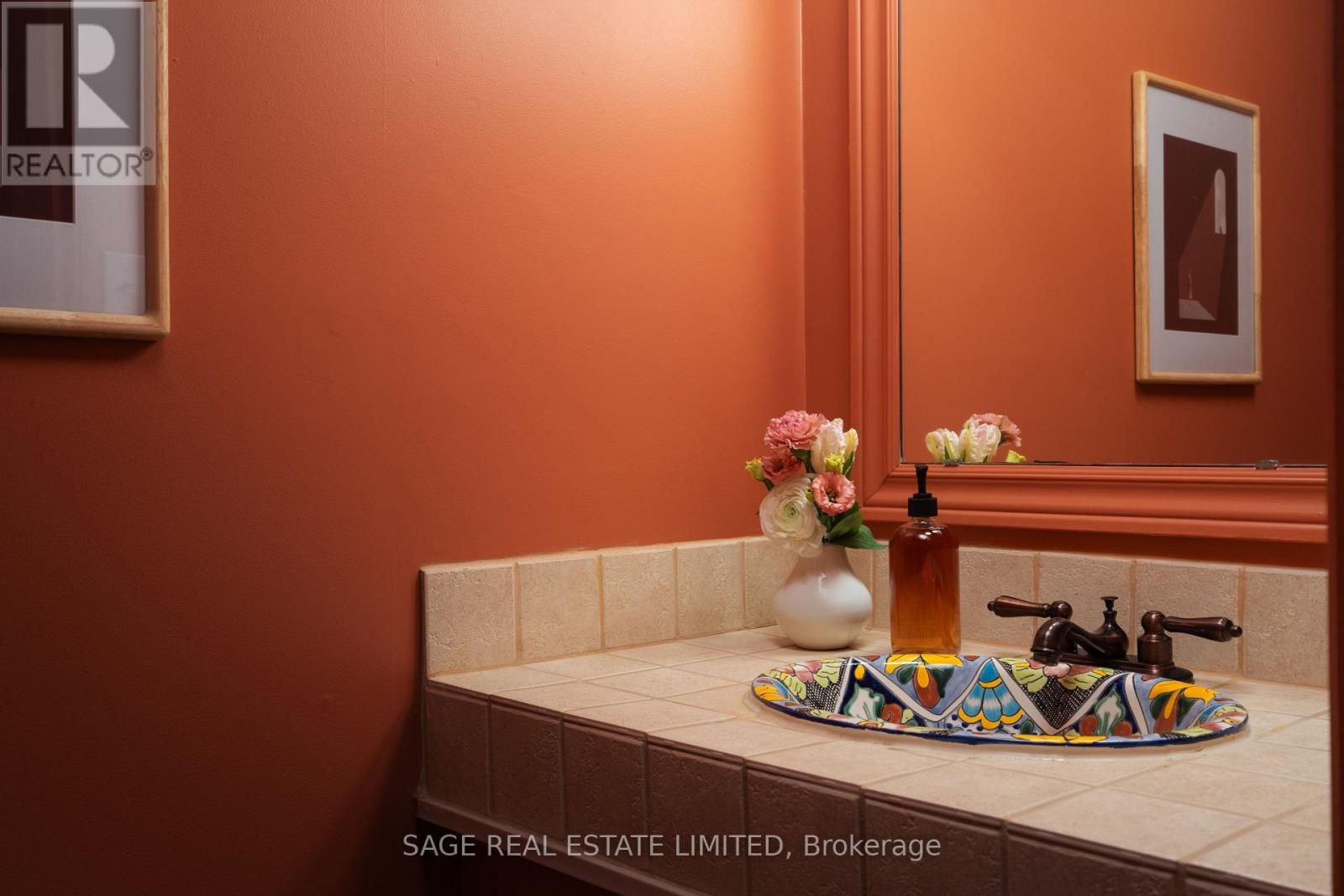 228 YORKSHIRE DRIVE Image 6