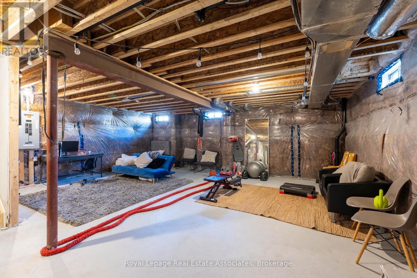 1386 DAVIS LOOP Image 37